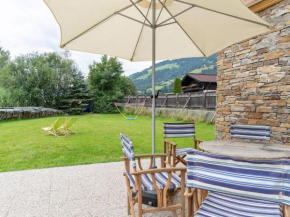 Gorgeous Apartment in Terrace Garden Barbecue Deckchairs, Brixen Im Thale